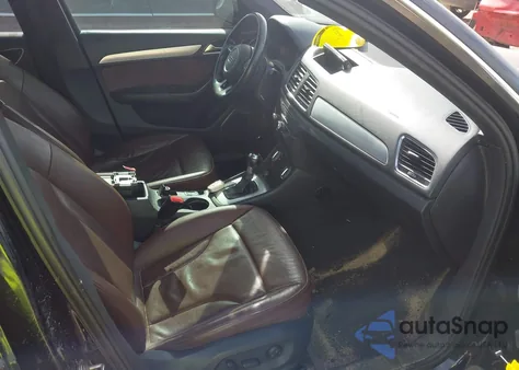 2015 Audi Q3 2.0T Premium Plus z USA, uszkodzony, nr VIN WA1FFCFS9FR007322